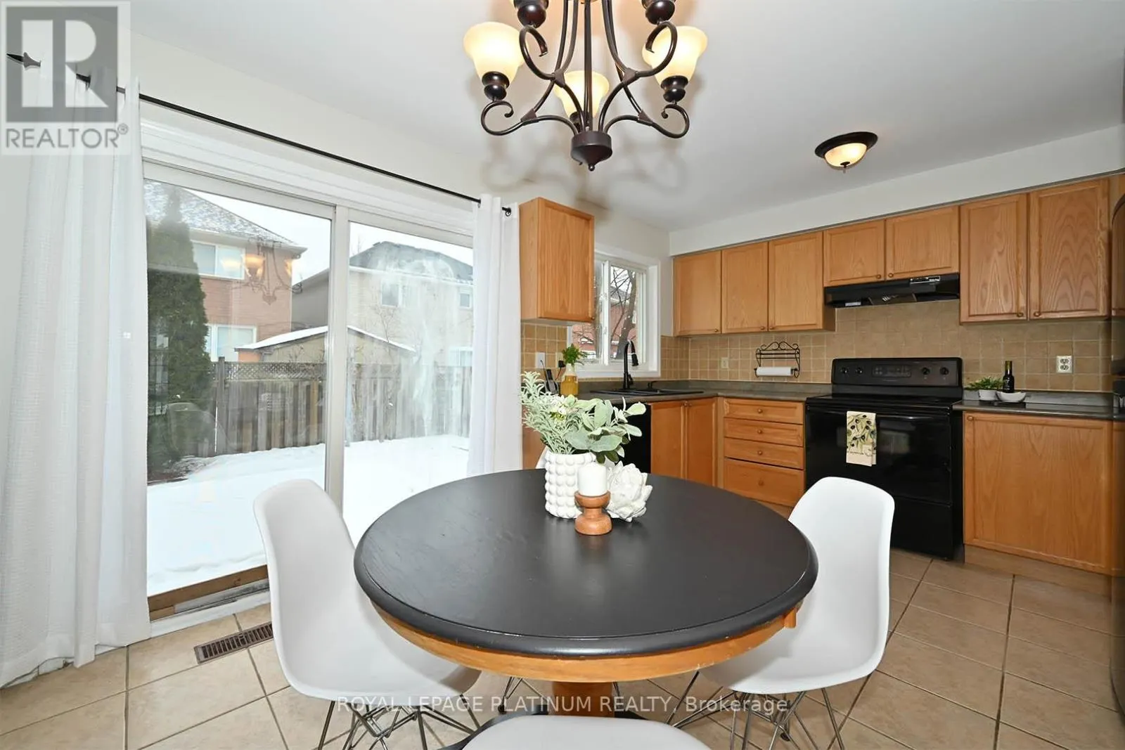 21 VISTA GREEN CRESCENT
