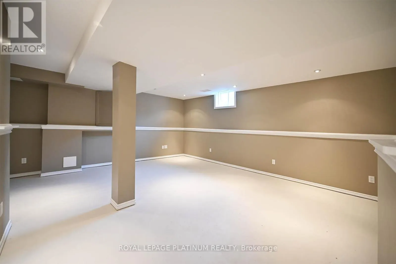 21 VISTA GREEN CRESCENT