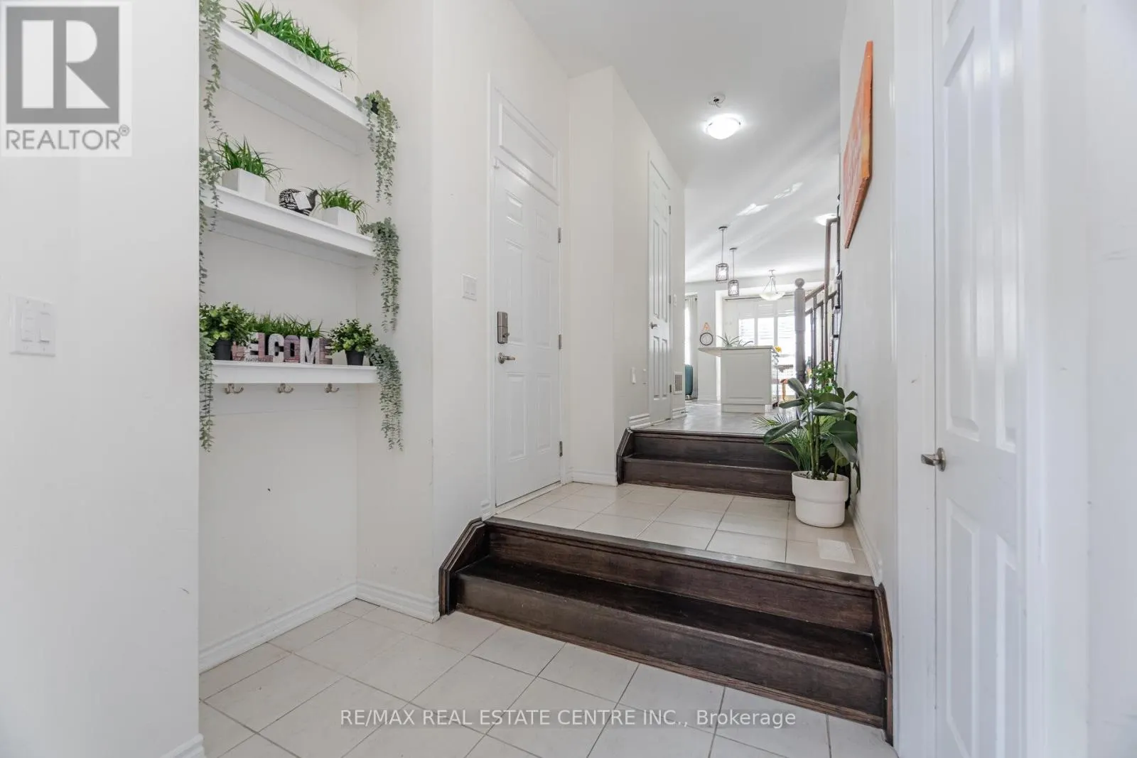 28 - 975 WHITLOCK AVENUE