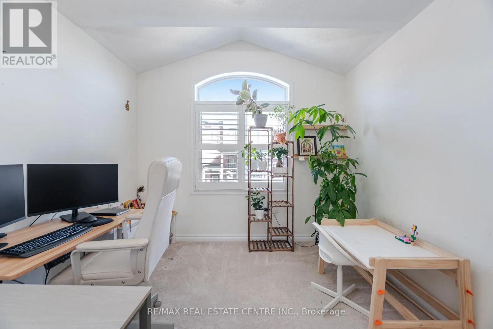 28 - 975 WHITLOCK AVENUE