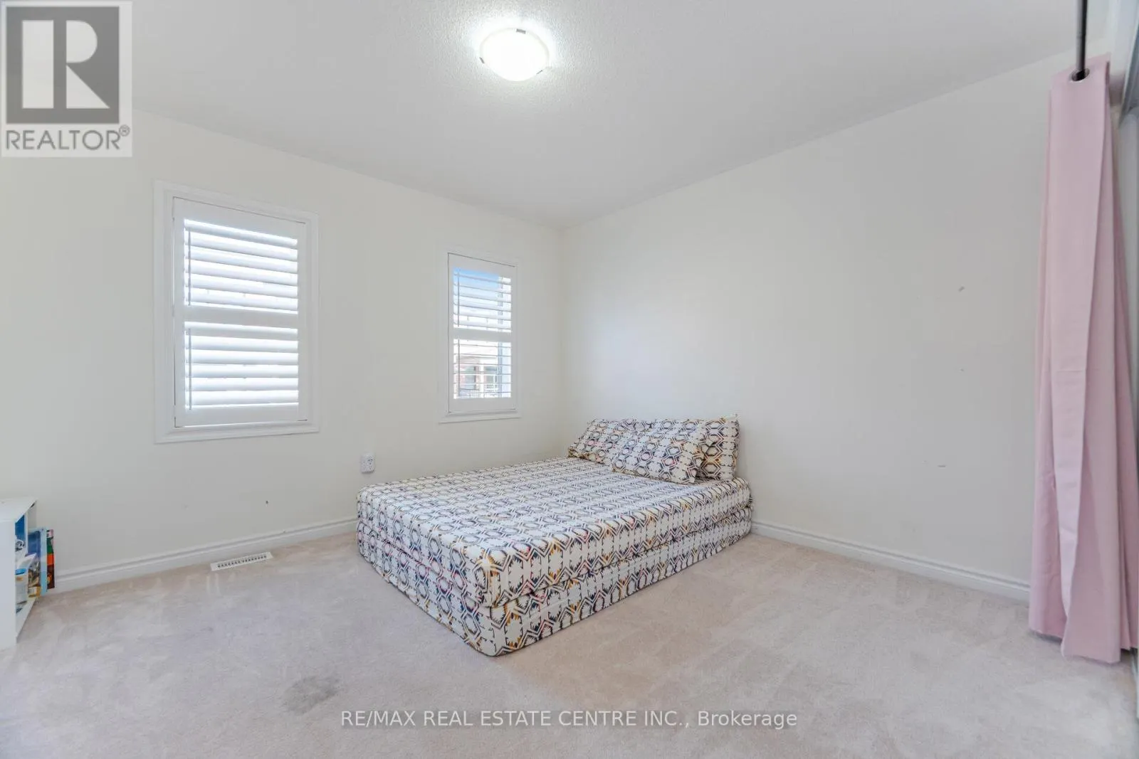 28 - 975 WHITLOCK AVENUE