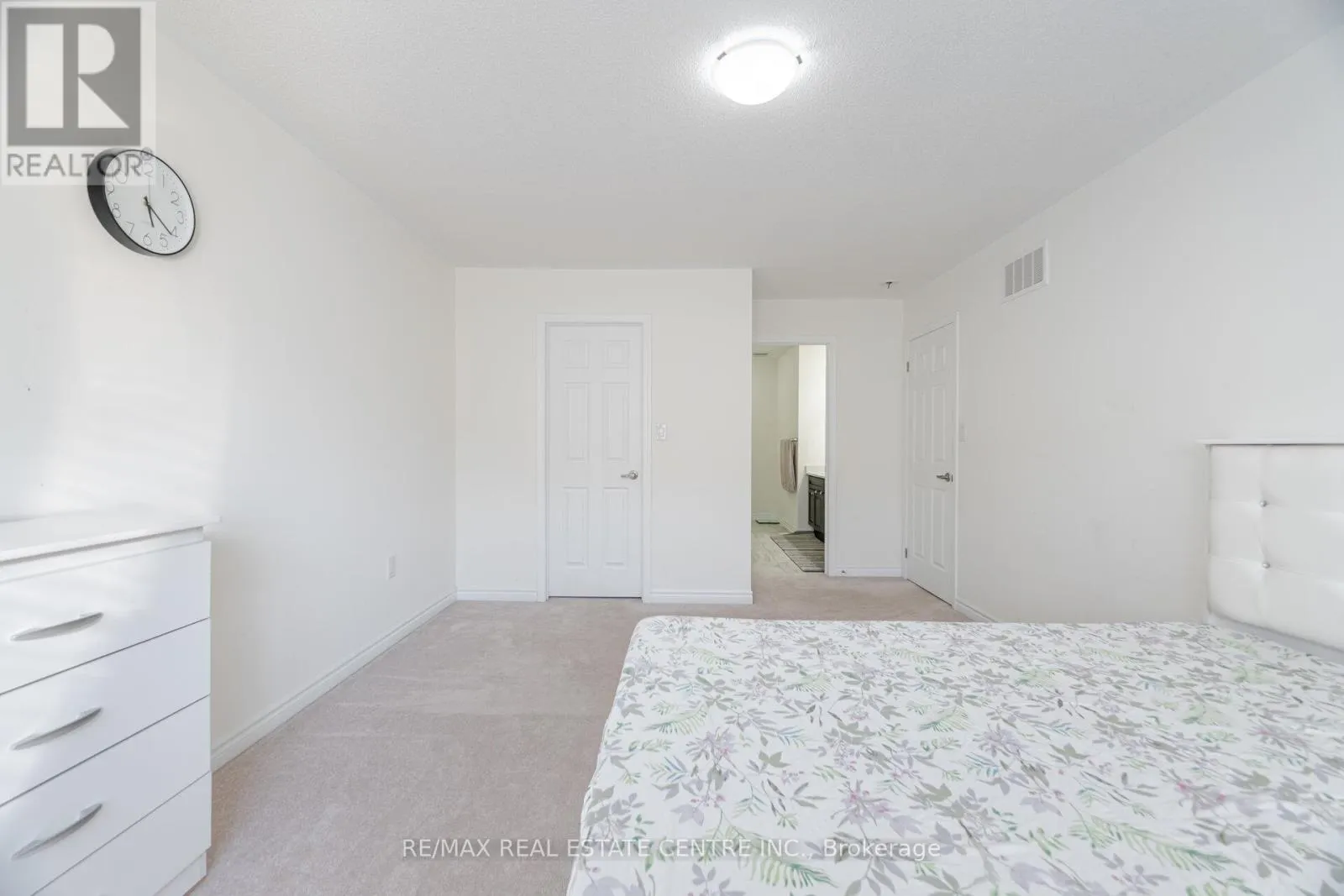 28 - 975 WHITLOCK AVENUE