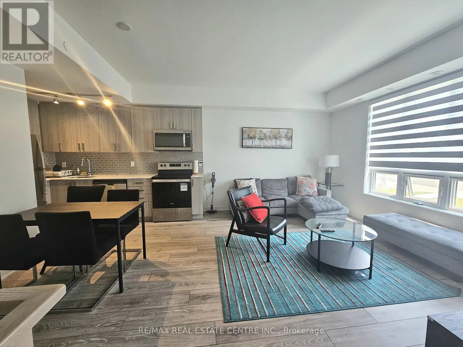 7 - 4017 HICKORY DRIVE