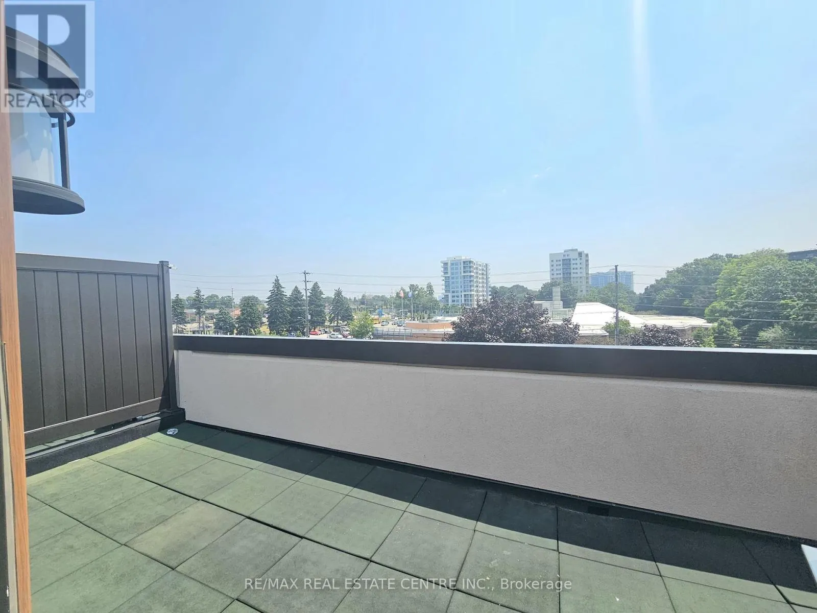 7 - 4017 HICKORY DRIVE