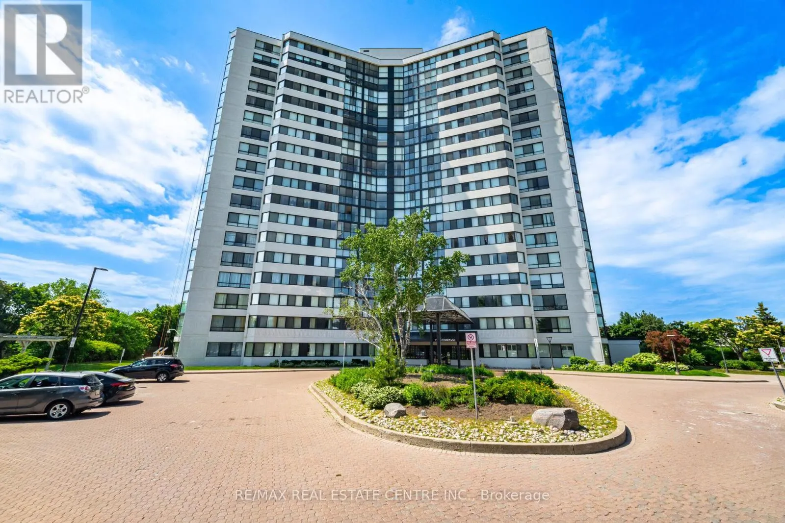705 - 1360 RATHBURN ROAD E