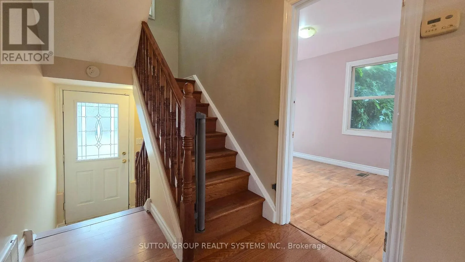 2232 QUEENSWAY DRIVE