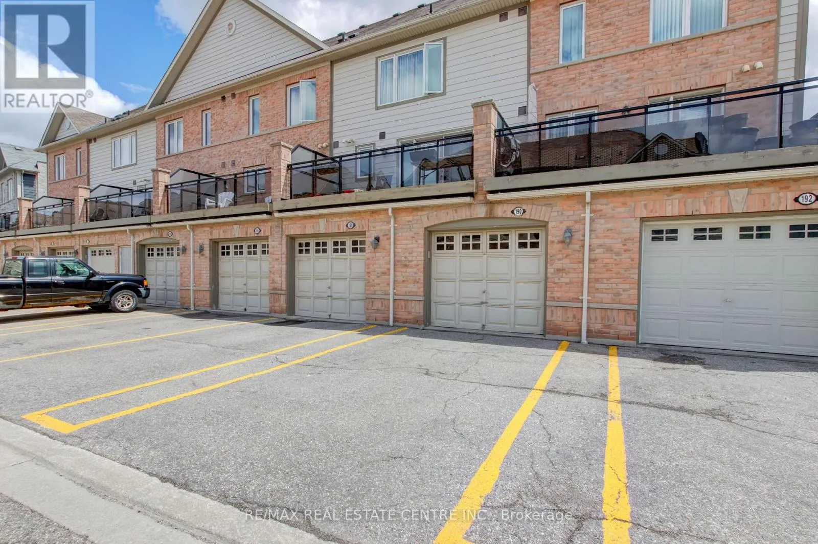 190 - 3050 ERIN CENTRE BOULEVARD