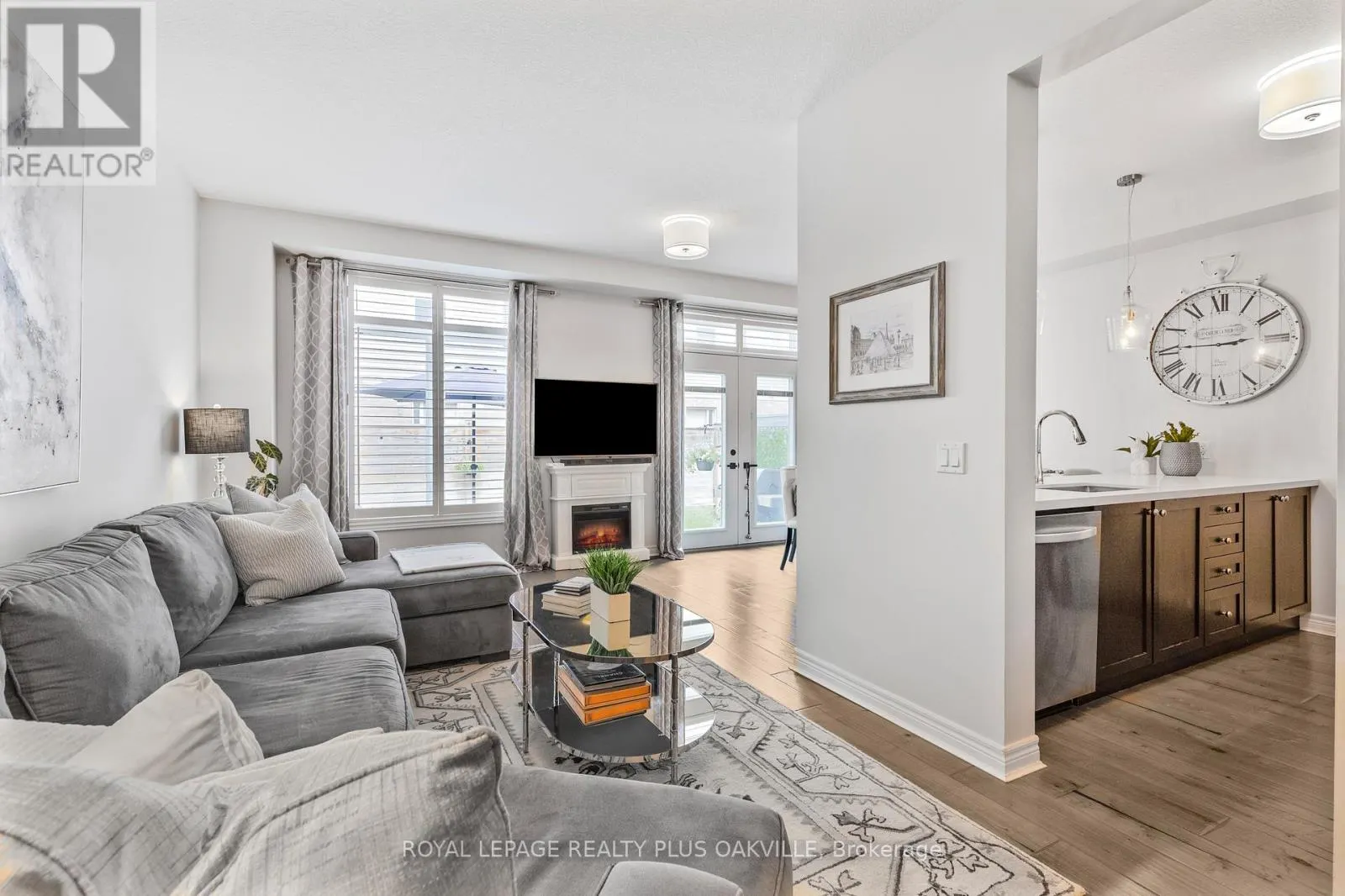 19 - 2997 GLOVER LANE