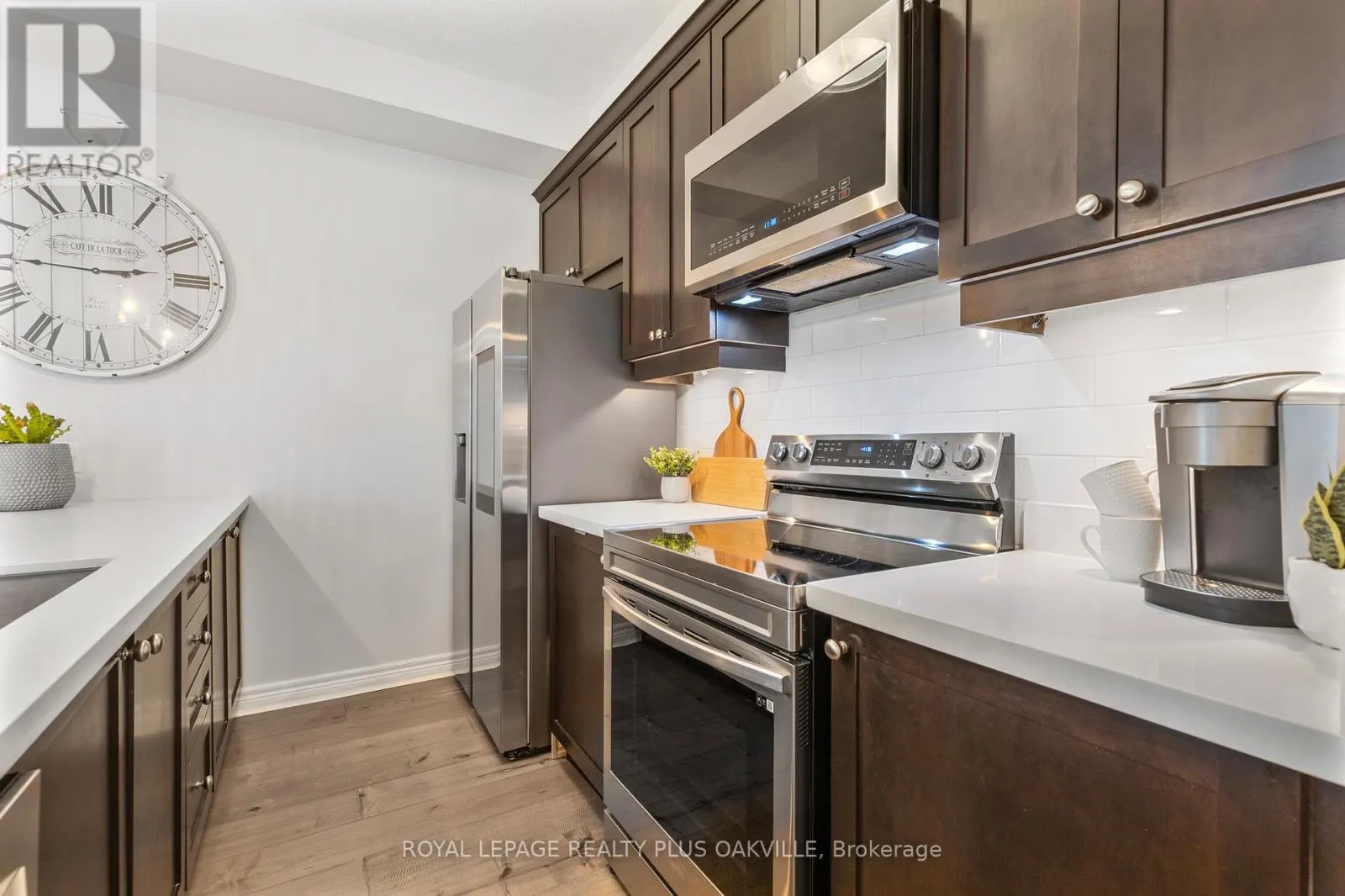 19 - 2997 GLOVER LANE