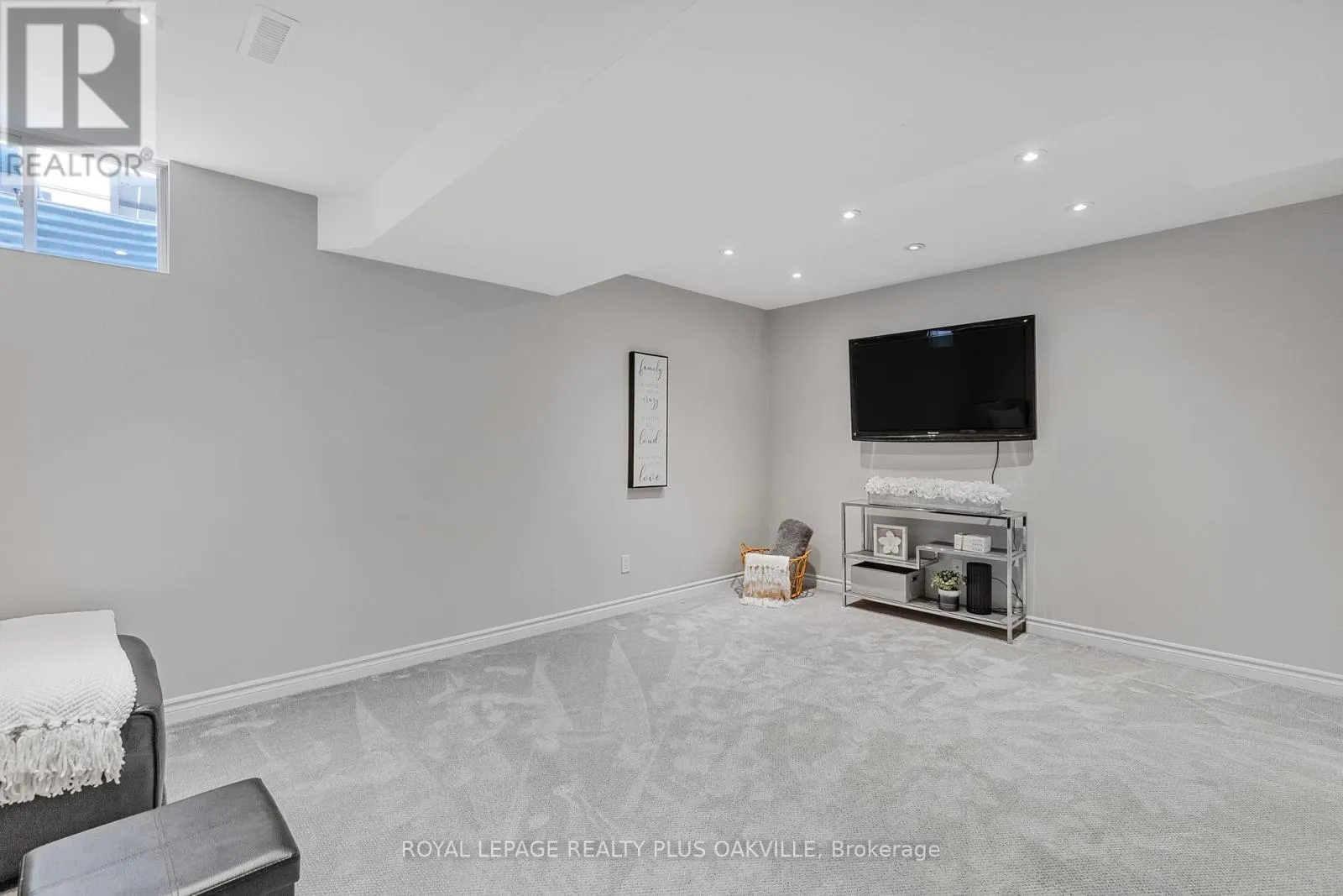 19 - 2997 GLOVER LANE
