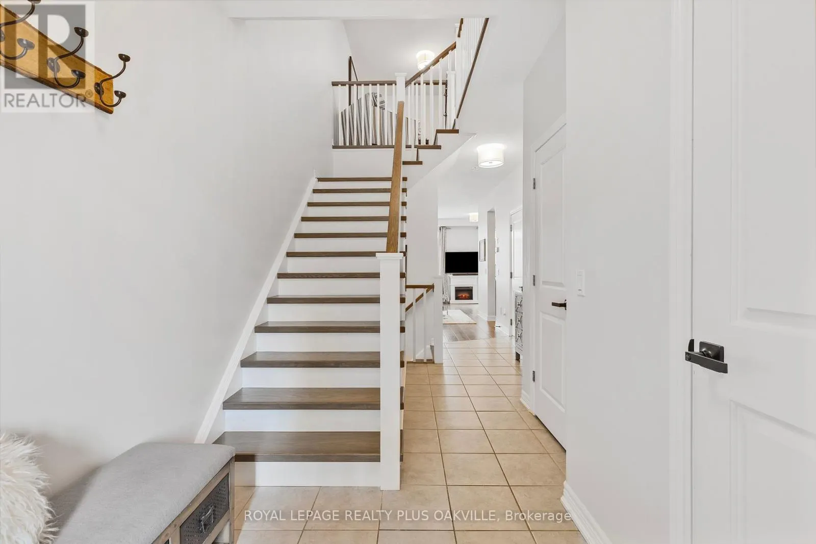 19 - 2997 GLOVER LANE