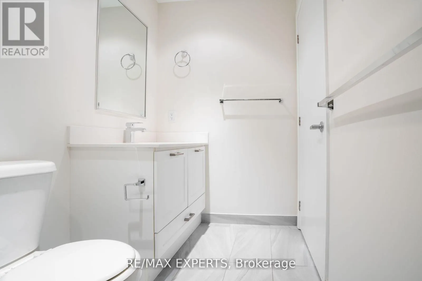 210 - 2480 PRINCE MICHAEL DRIVE N
