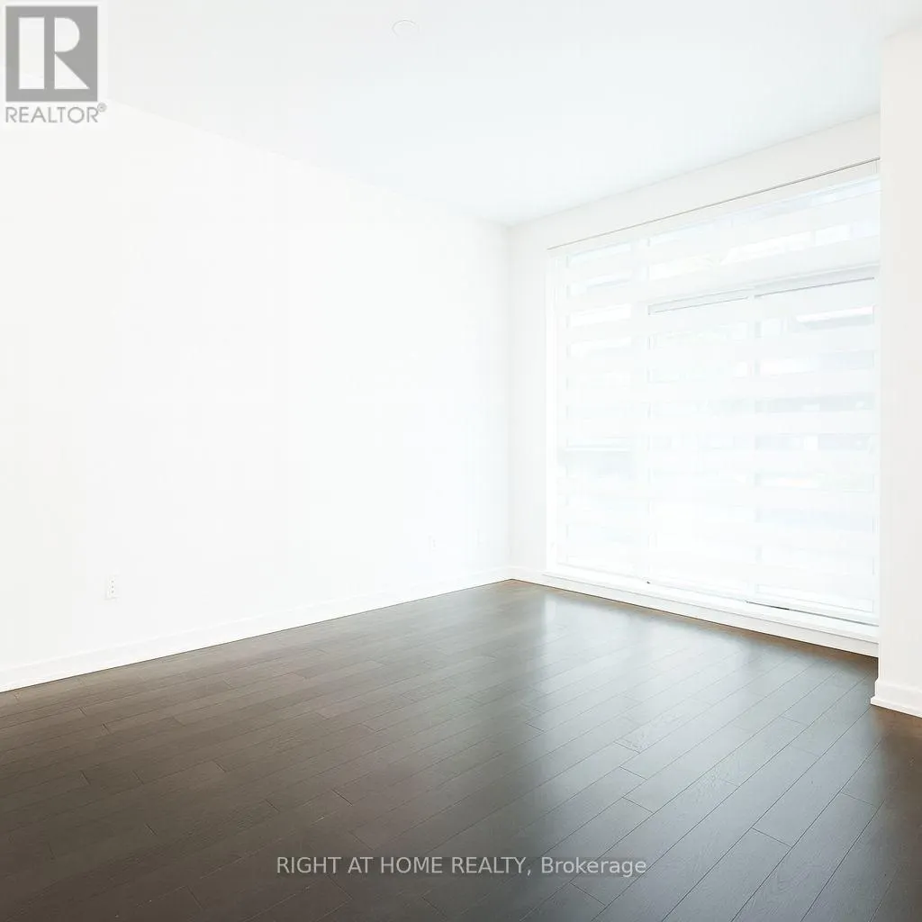 TH15 - 4055 PARKSIDE DRIVE