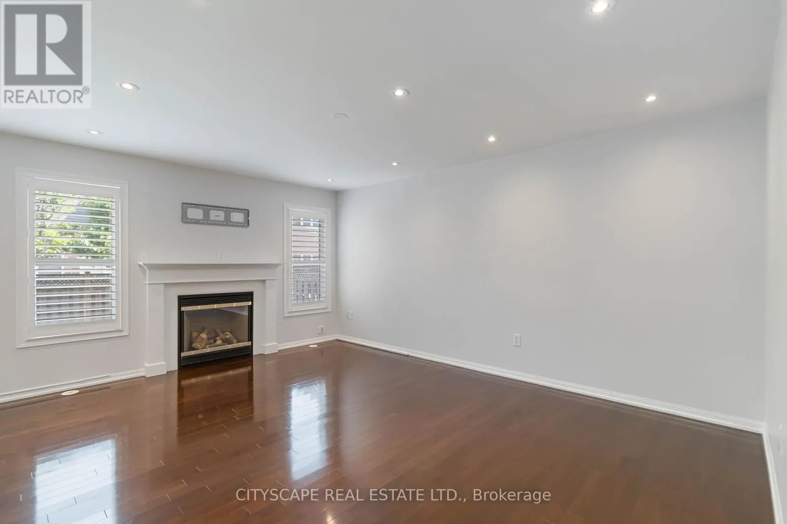 256 WHETHAM HEIGHTS