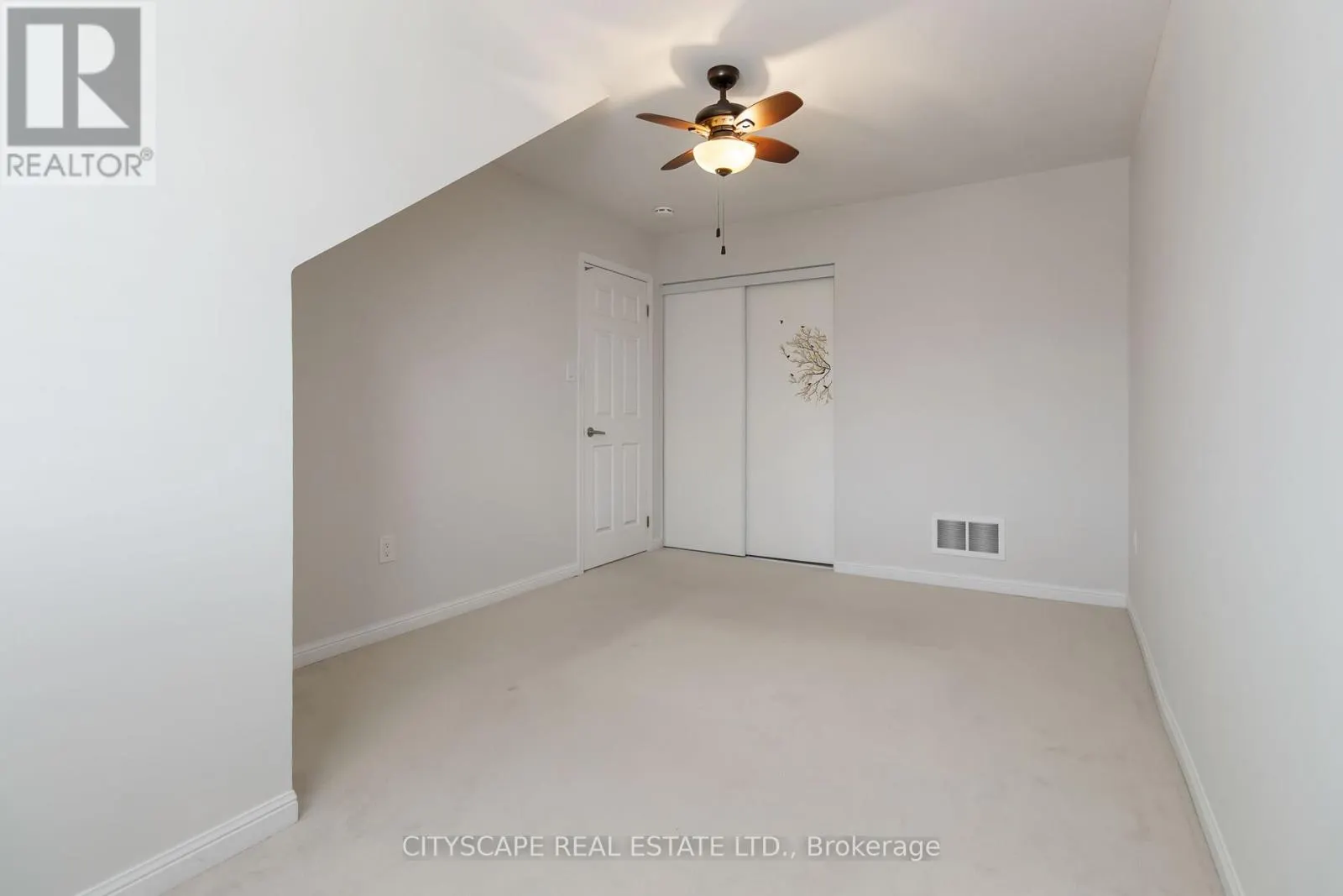 256 WHETHAM HEIGHTS