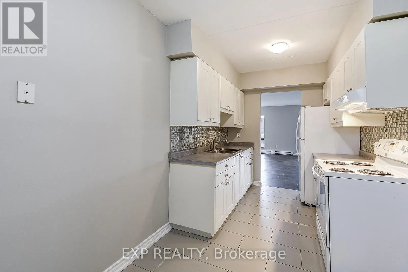 1 - 11 COURT STREET N
