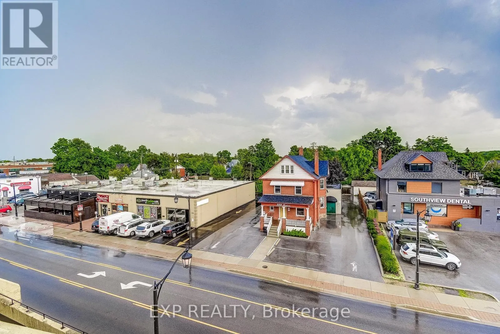 6 - 11 COURT STREET N