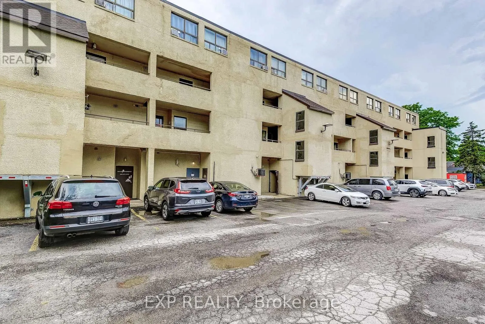 6 - 11 COURT STREET N