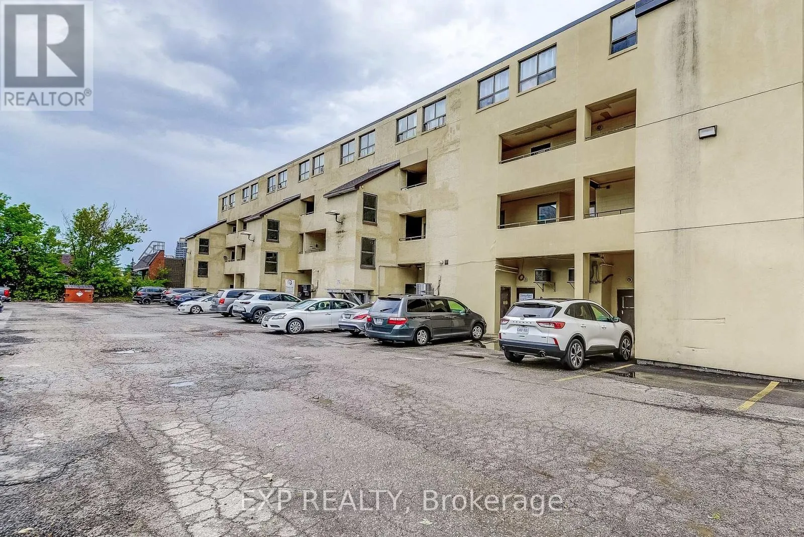 6 - 11 COURT STREET N