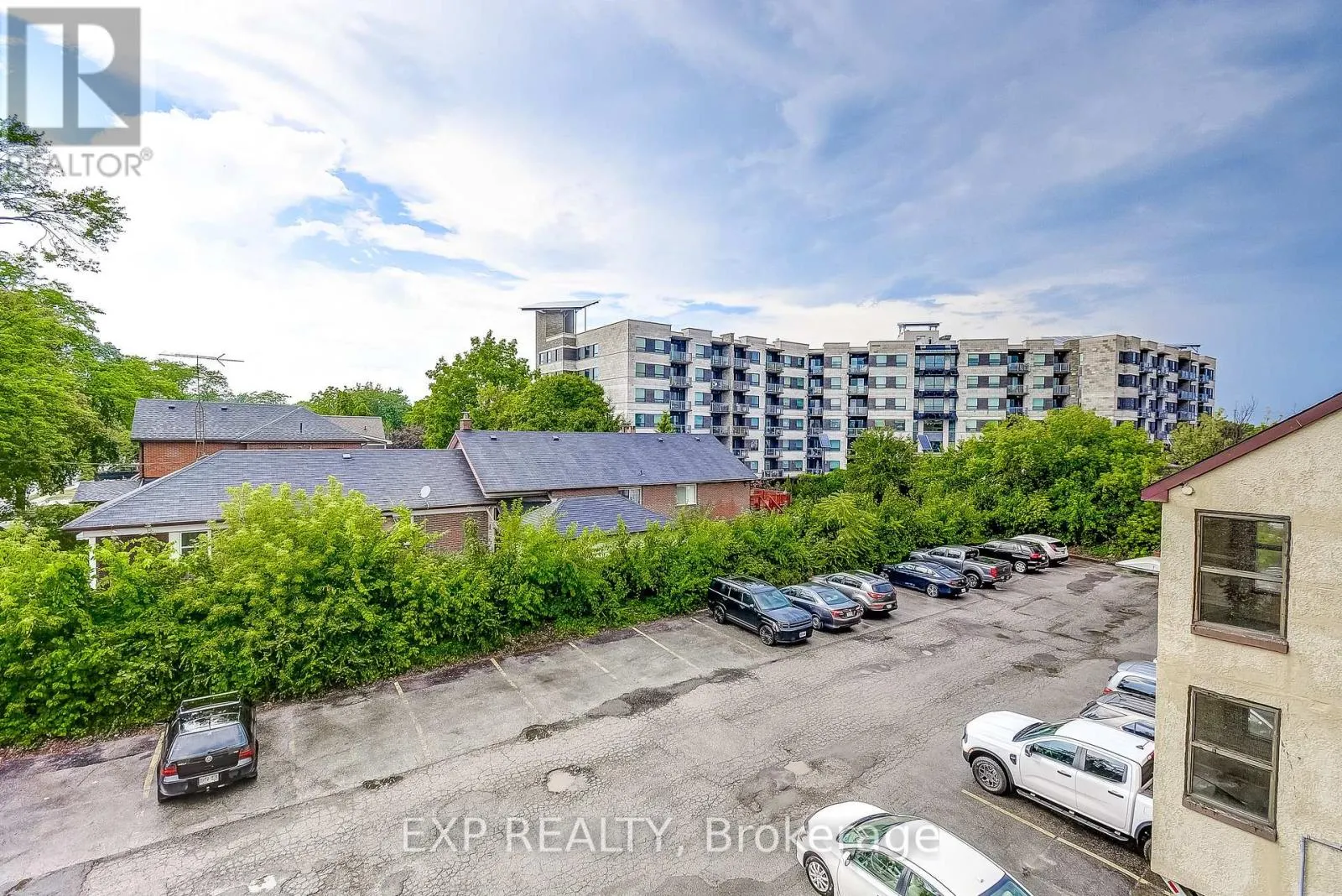 6 - 11 COURT STREET N
