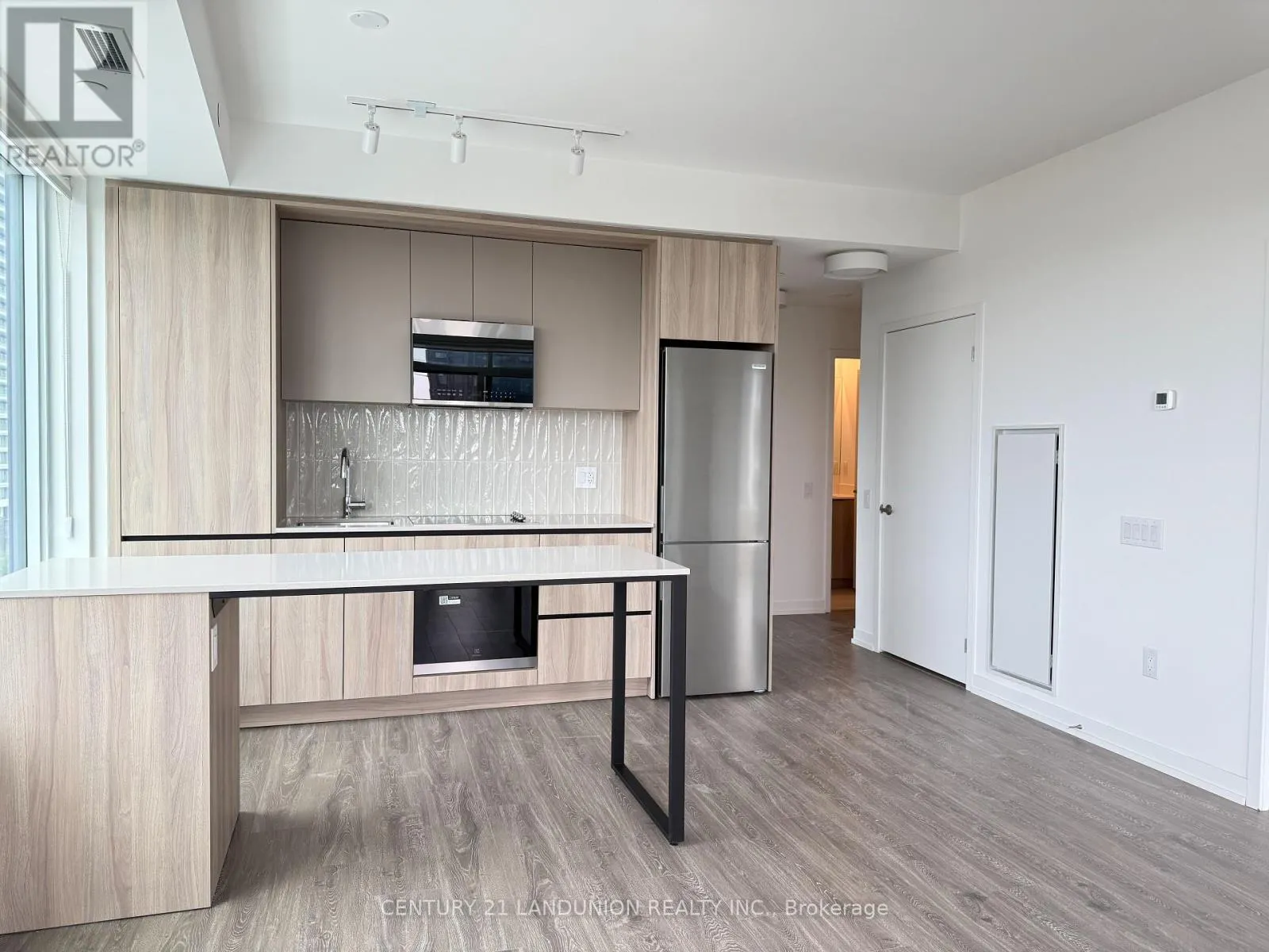 917 - 2485 EGLINTON AVENUE W