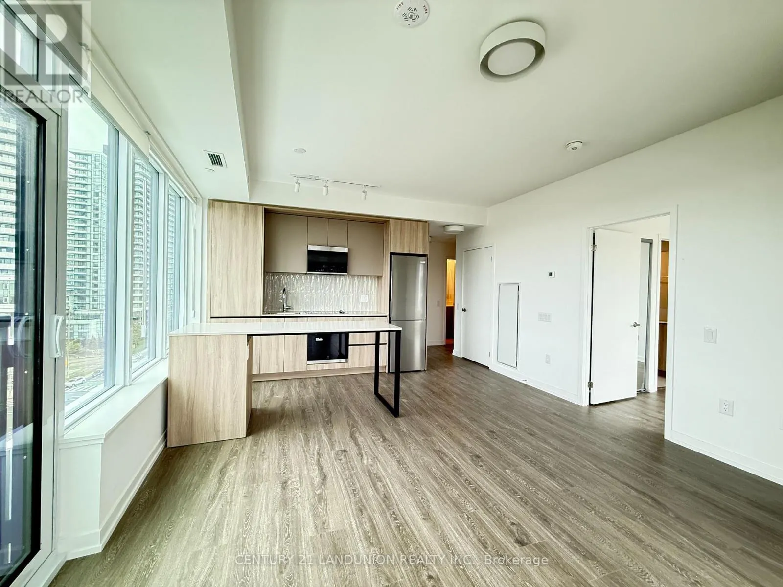 917 - 2485 EGLINTON AVENUE W