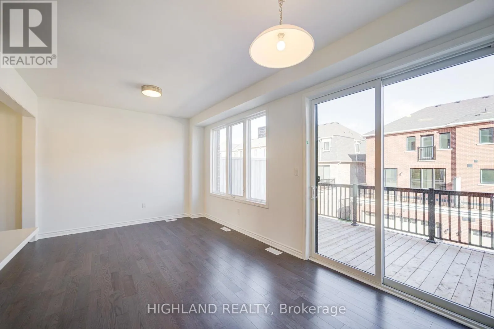 6 - 1210 POPPY GARDENS