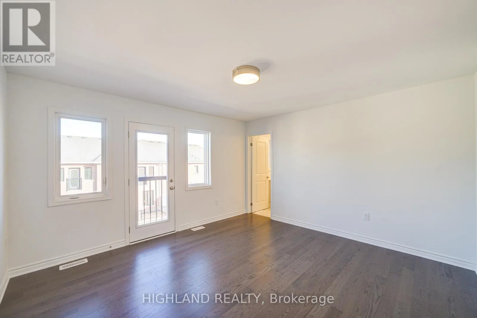 6 - 1210 POPPY GARDENS