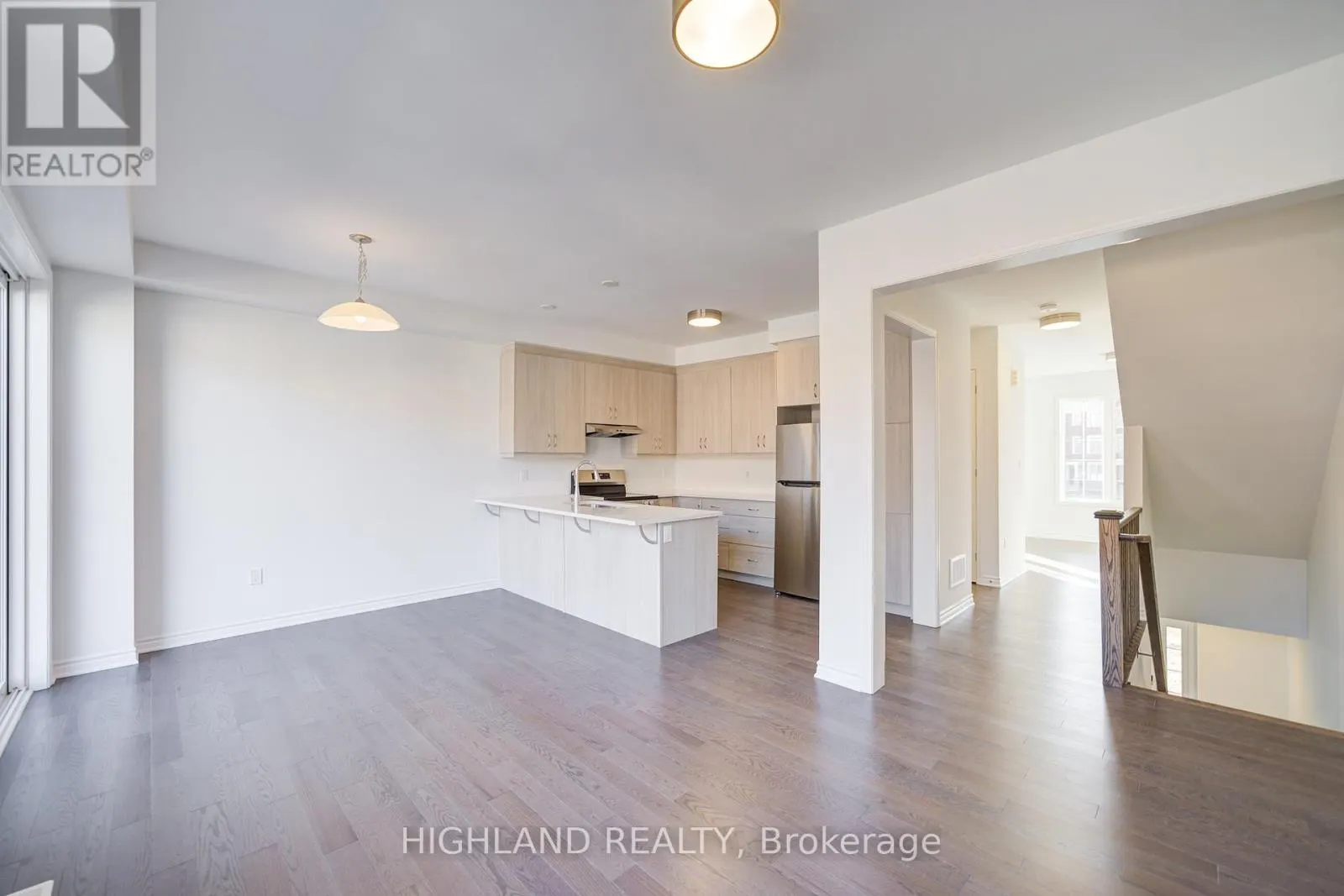 6 - 1210 POPPY GARDENS