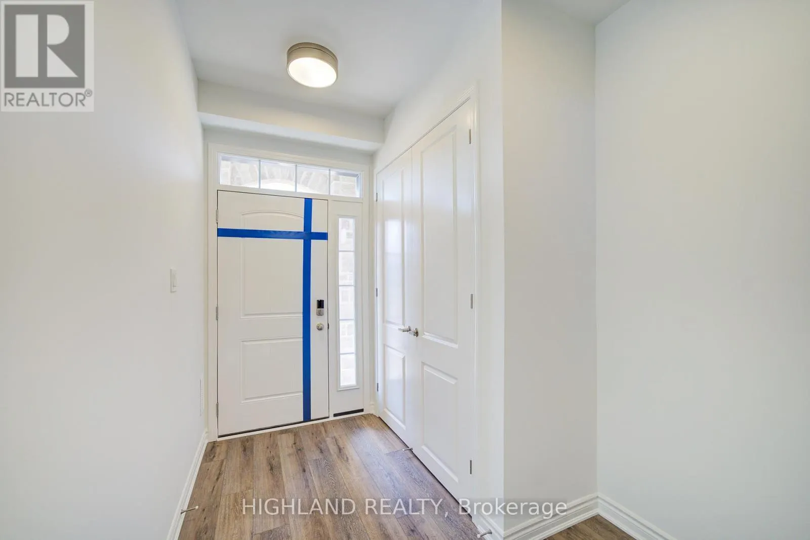 6 - 1210 POPPY GARDENS