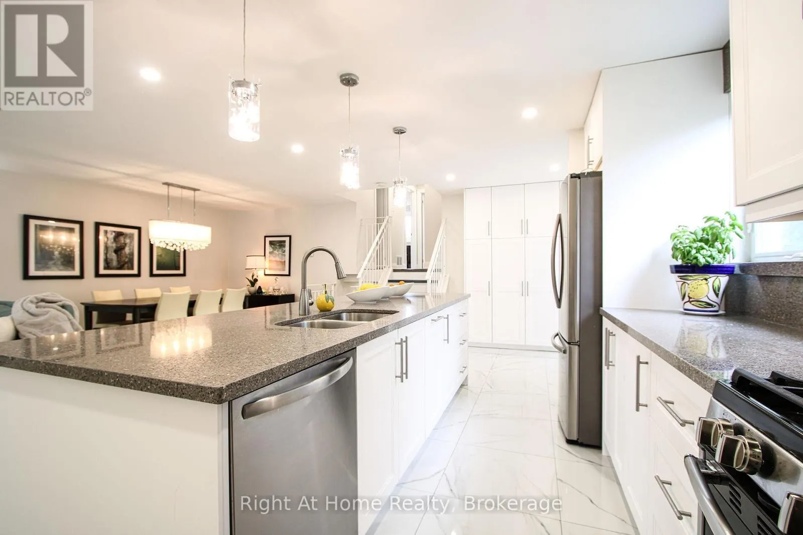 2495 SNOWHILL COURT