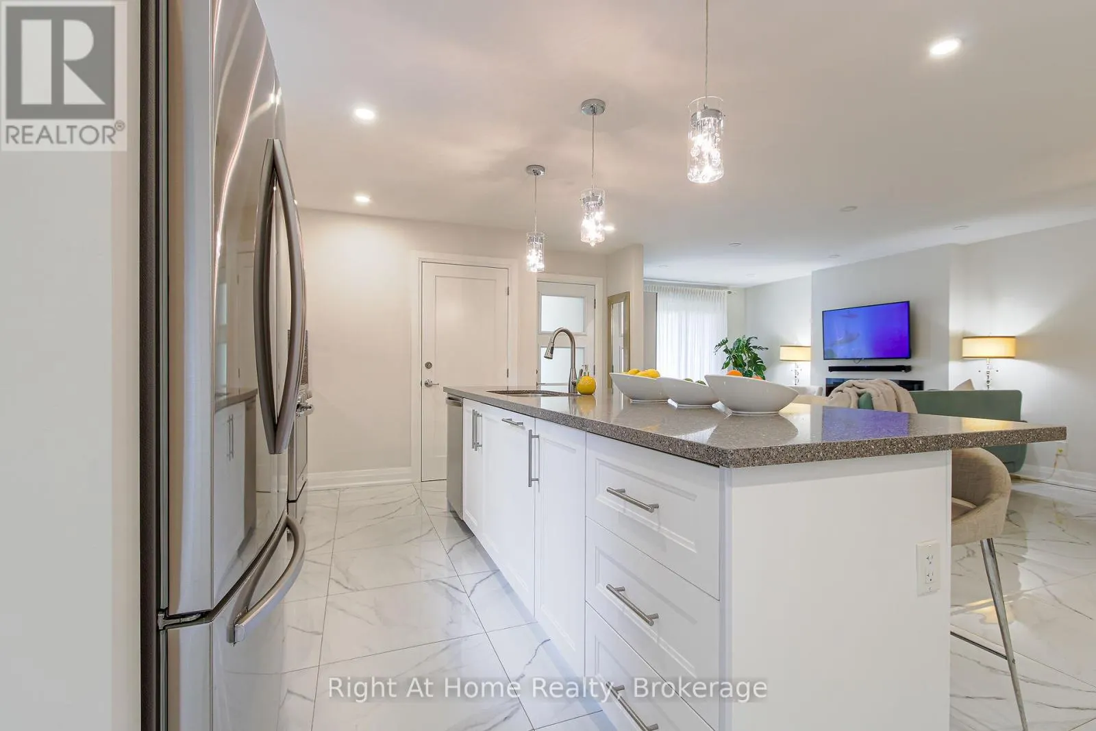 2495 SNOWHILL COURT