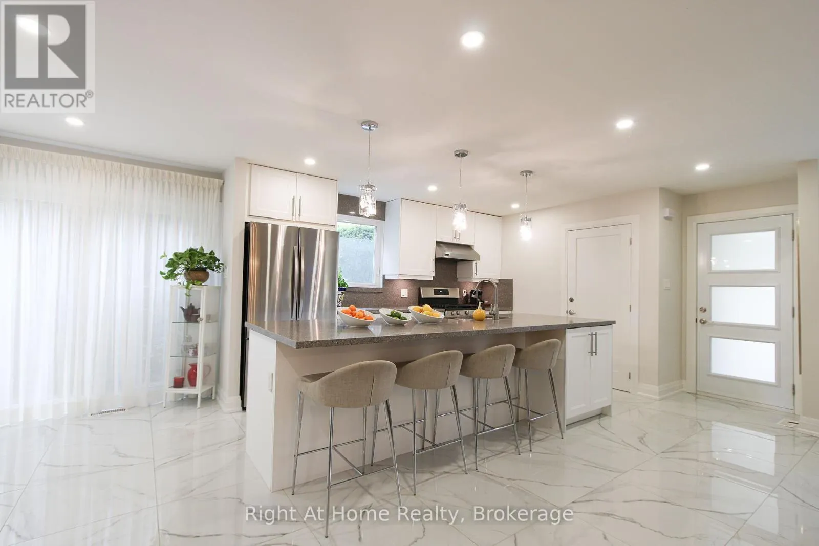 2495 SNOWHILL COURT