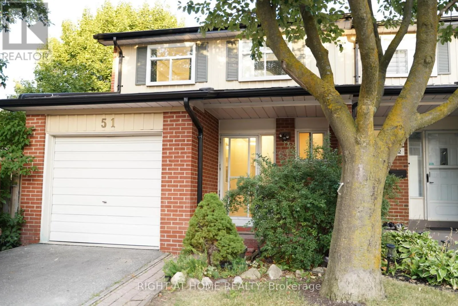 51 VODDEN COURT