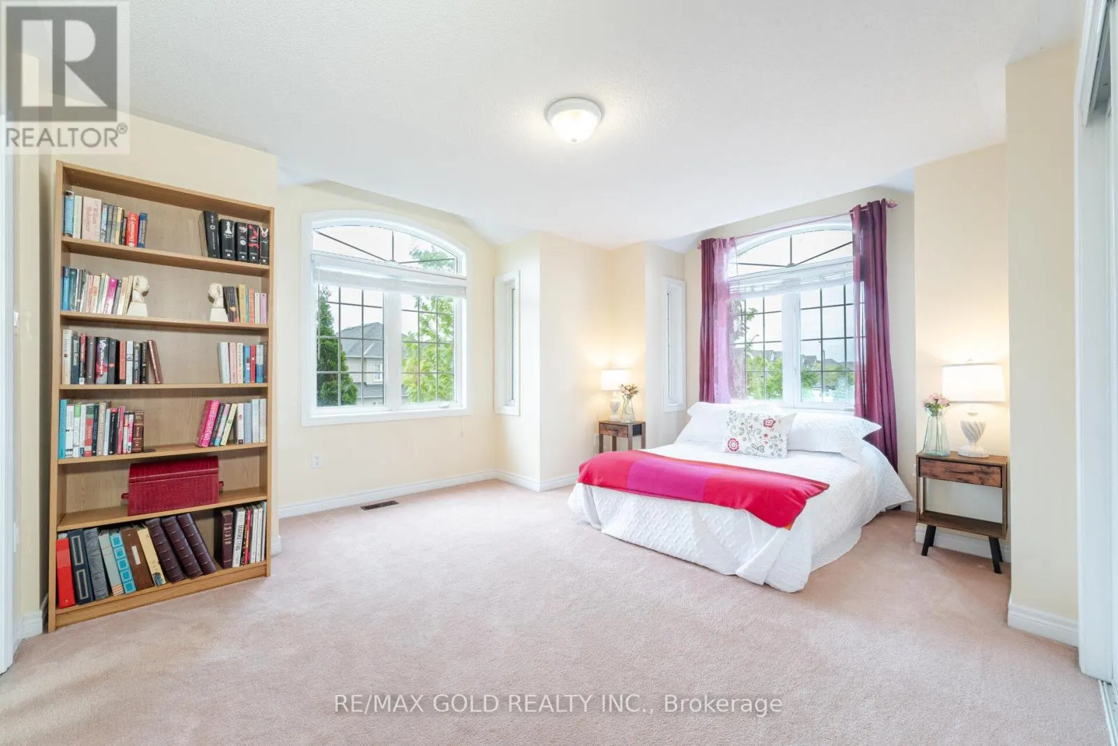 16 LARKBERRY ROAD