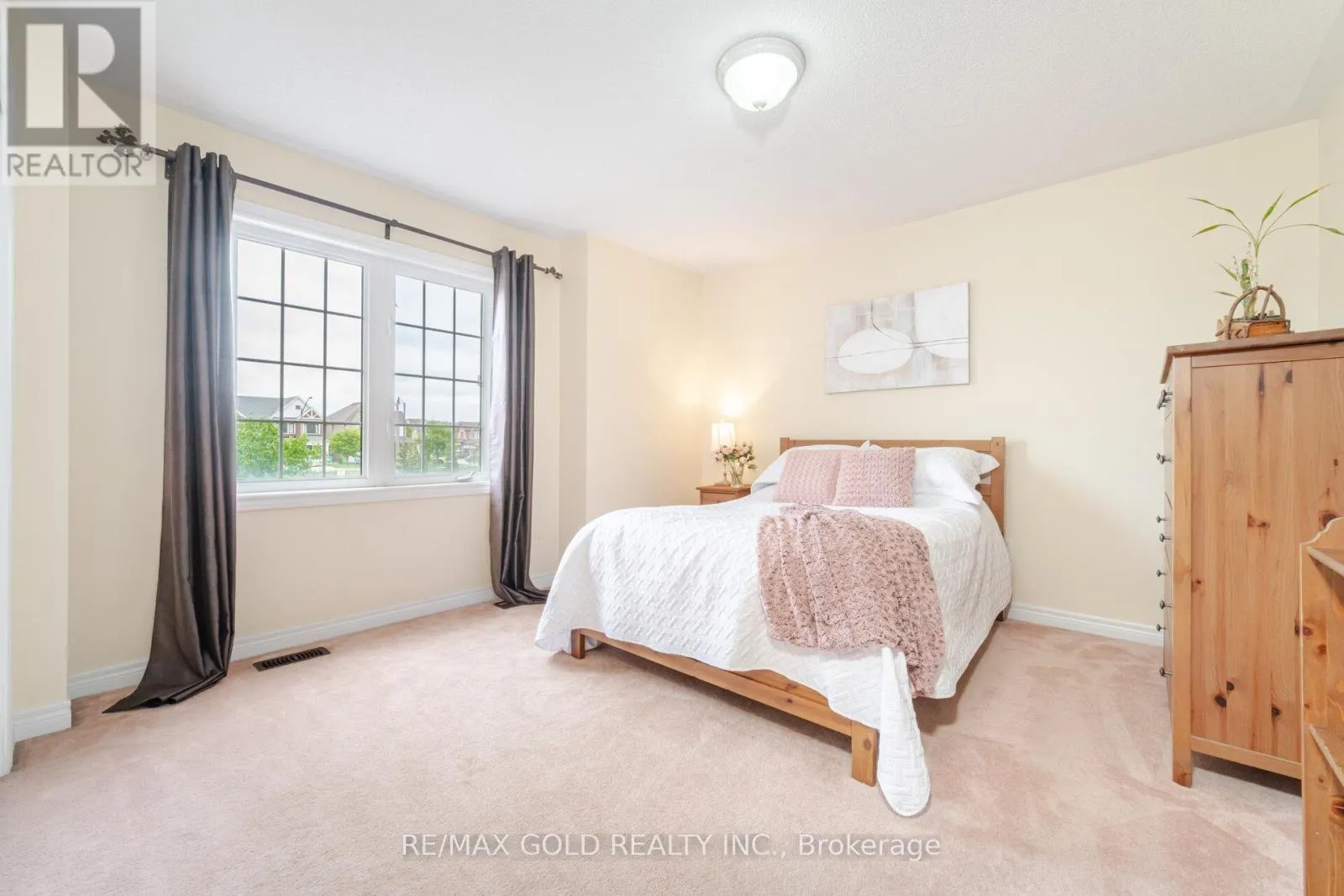 16 LARKBERRY ROAD