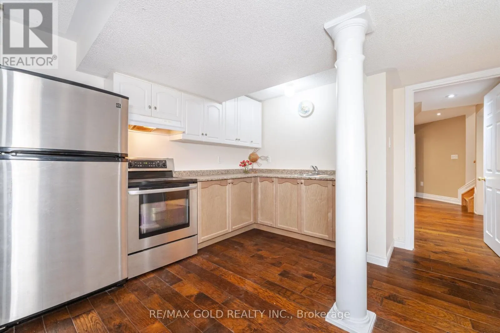 16 LARKBERRY ROAD