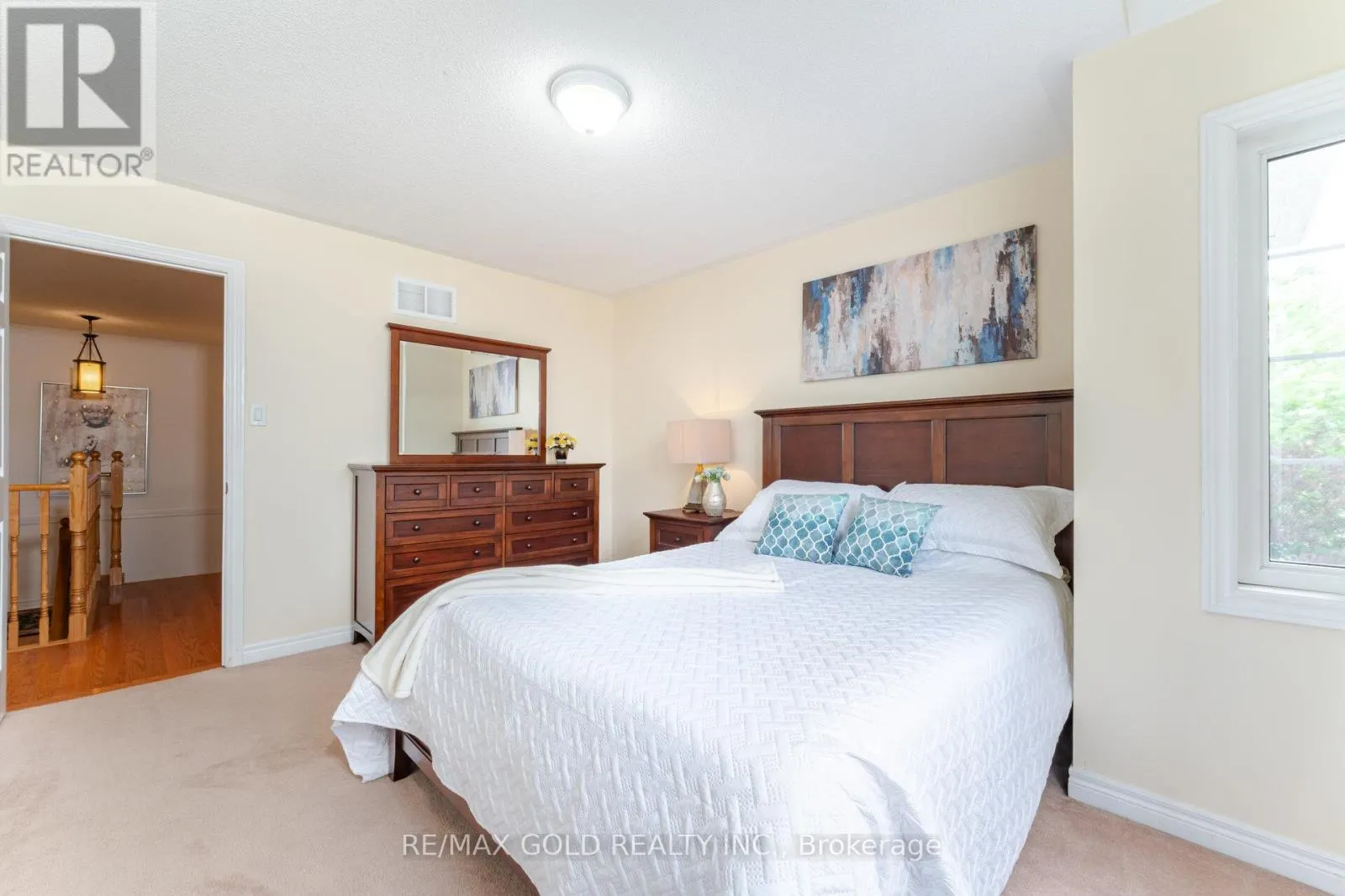 16 LARKBERRY ROAD