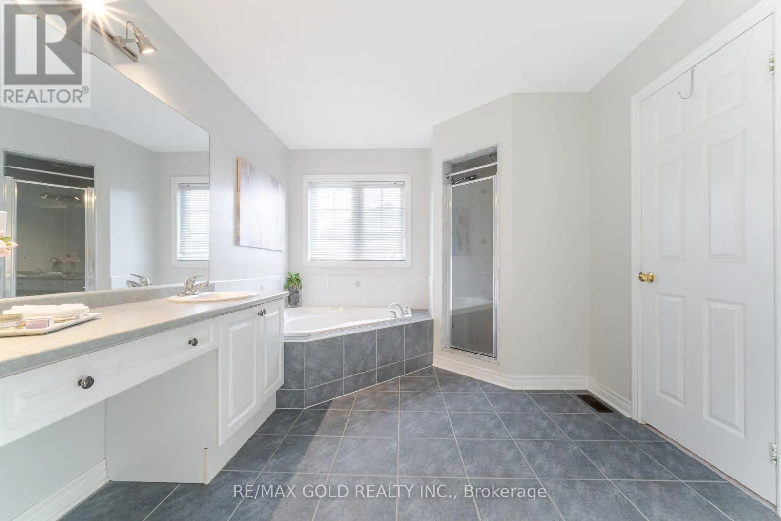 16 LARKBERRY ROAD
