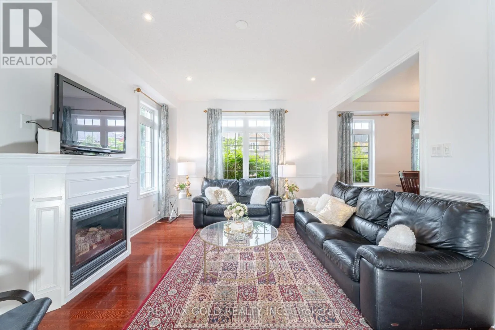 16 LARKBERRY ROAD