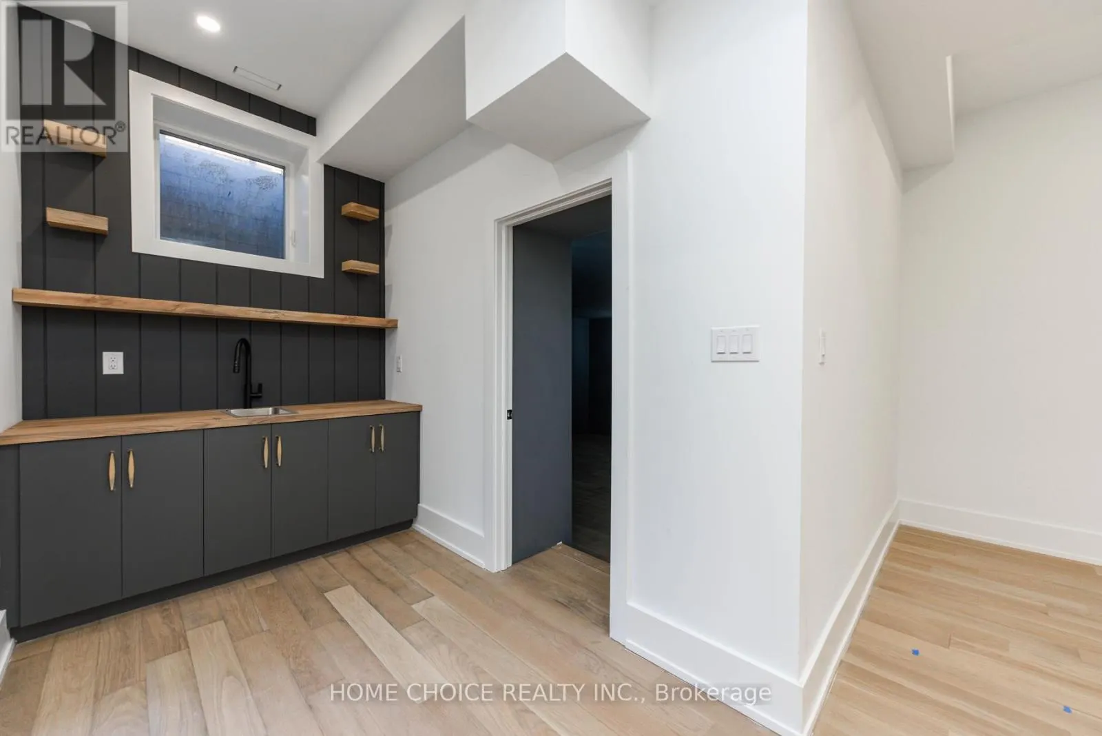 310 TUCK DRIVE