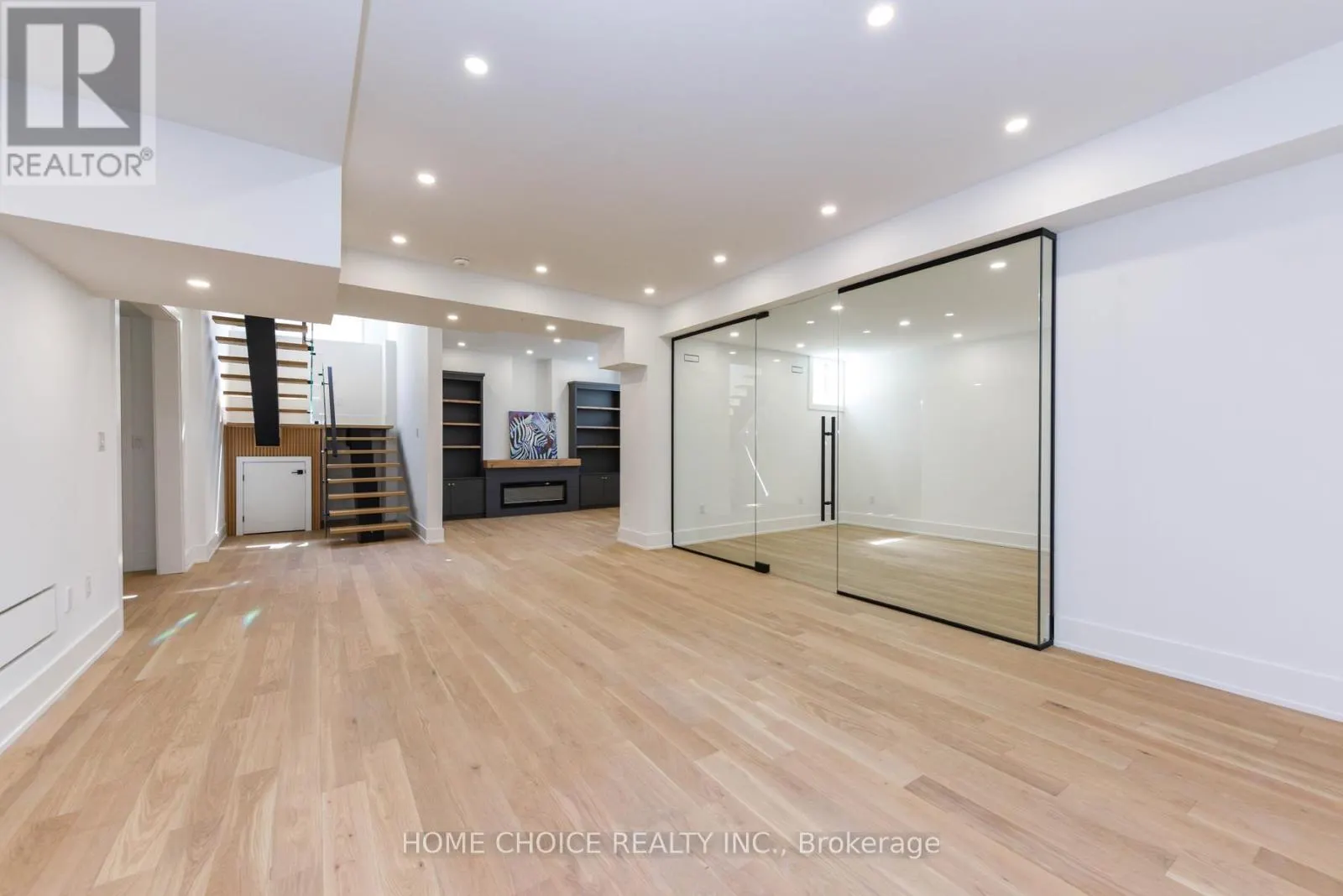310 TUCK DRIVE