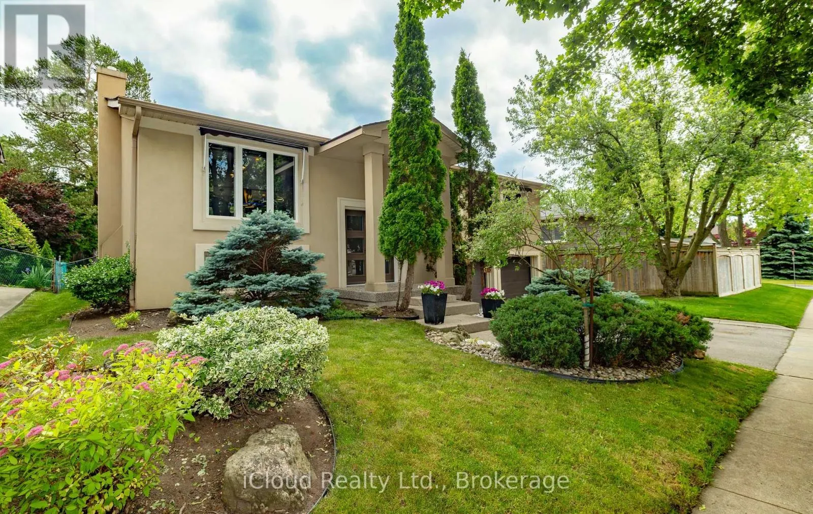 2183 SANDRINGHAM DRIVE