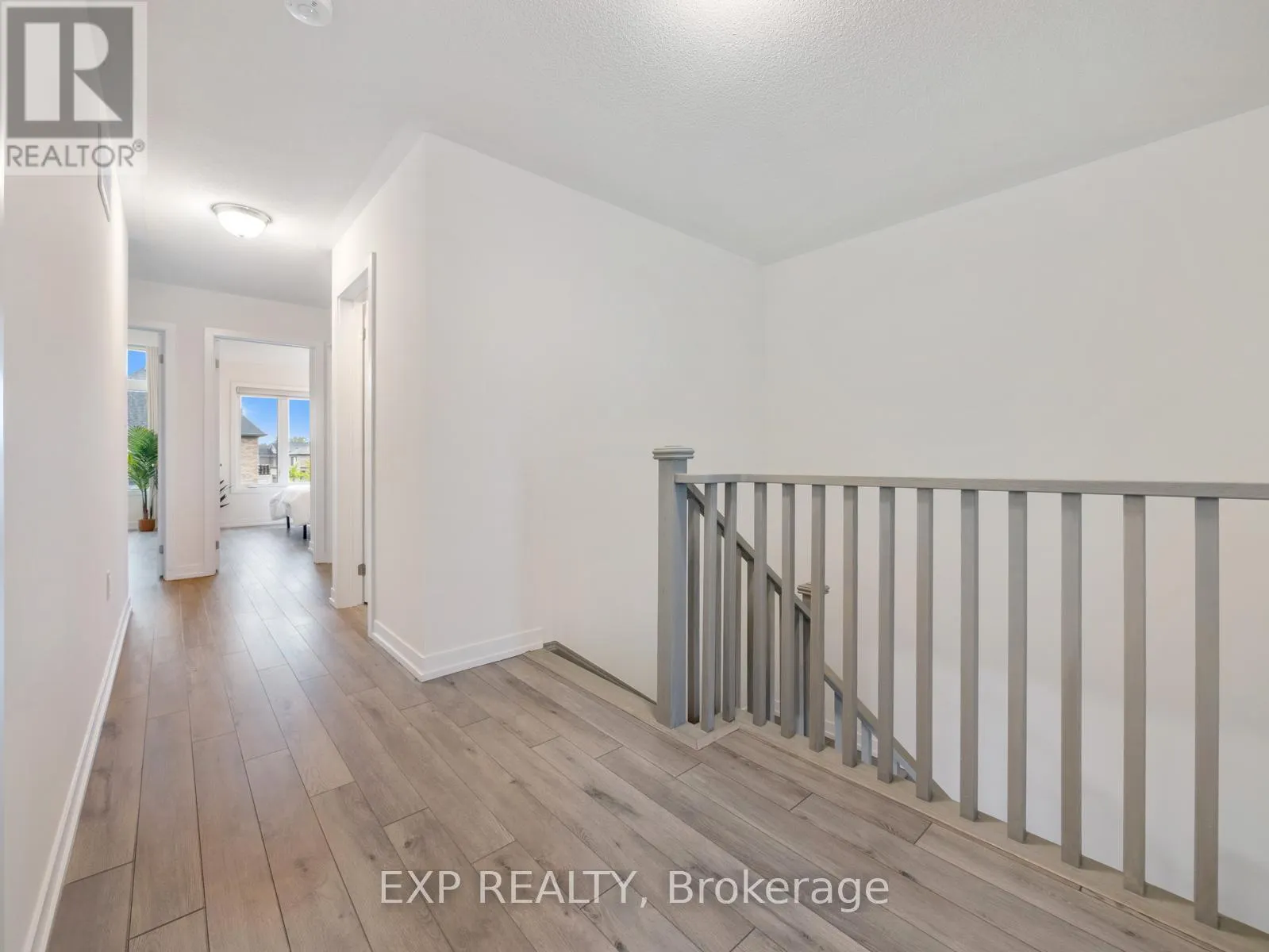 1476 ROSE WAY
