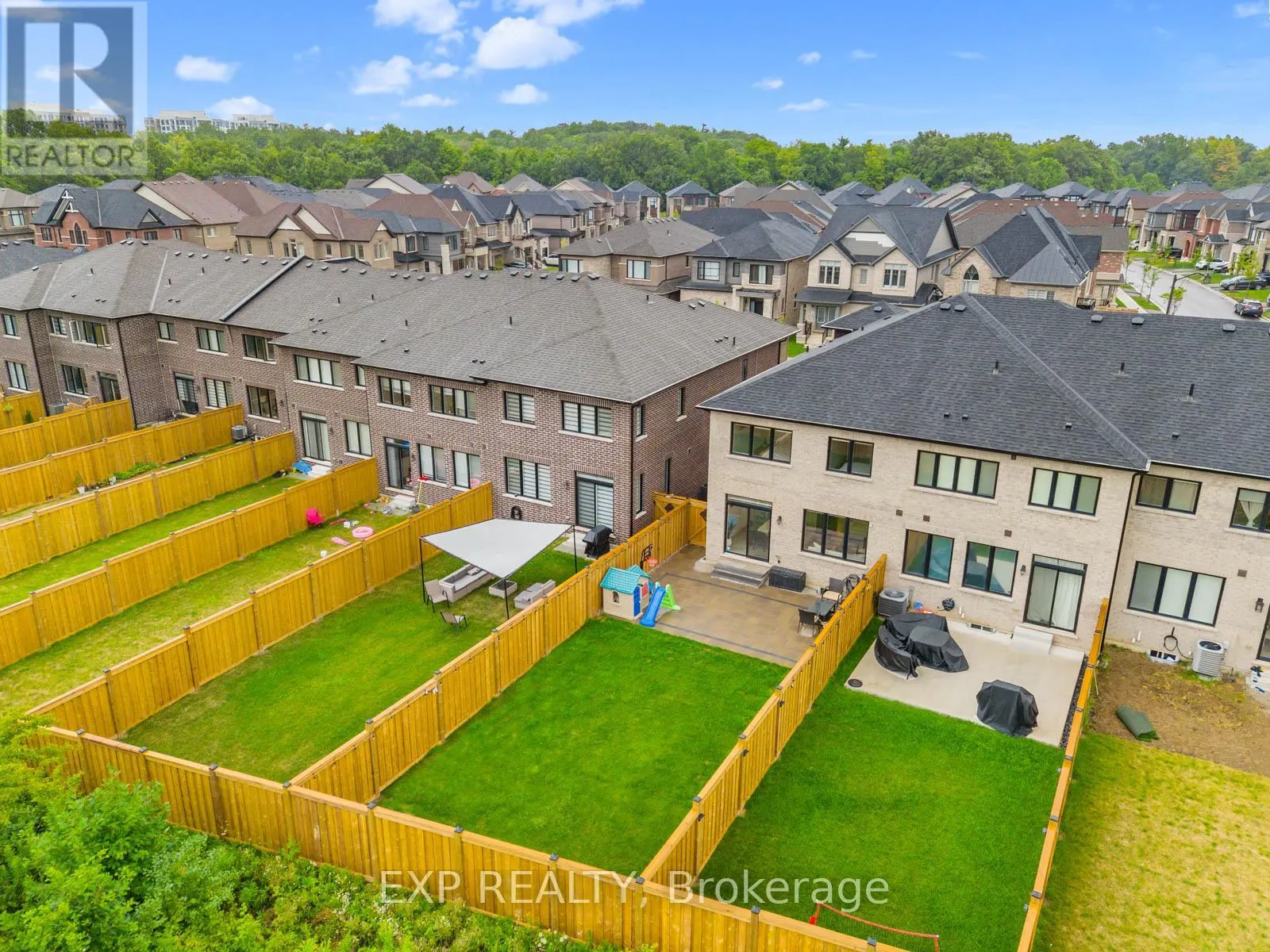 1476 ROSE WAY