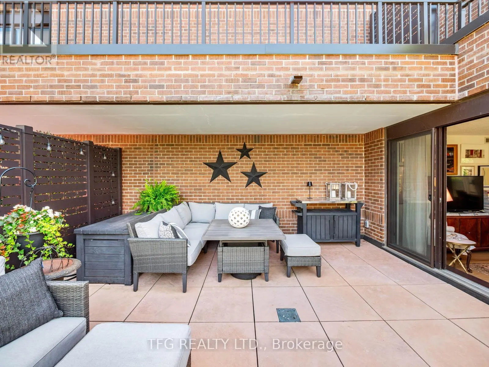 610 - 100 LAKESHORE ROAD E, #610