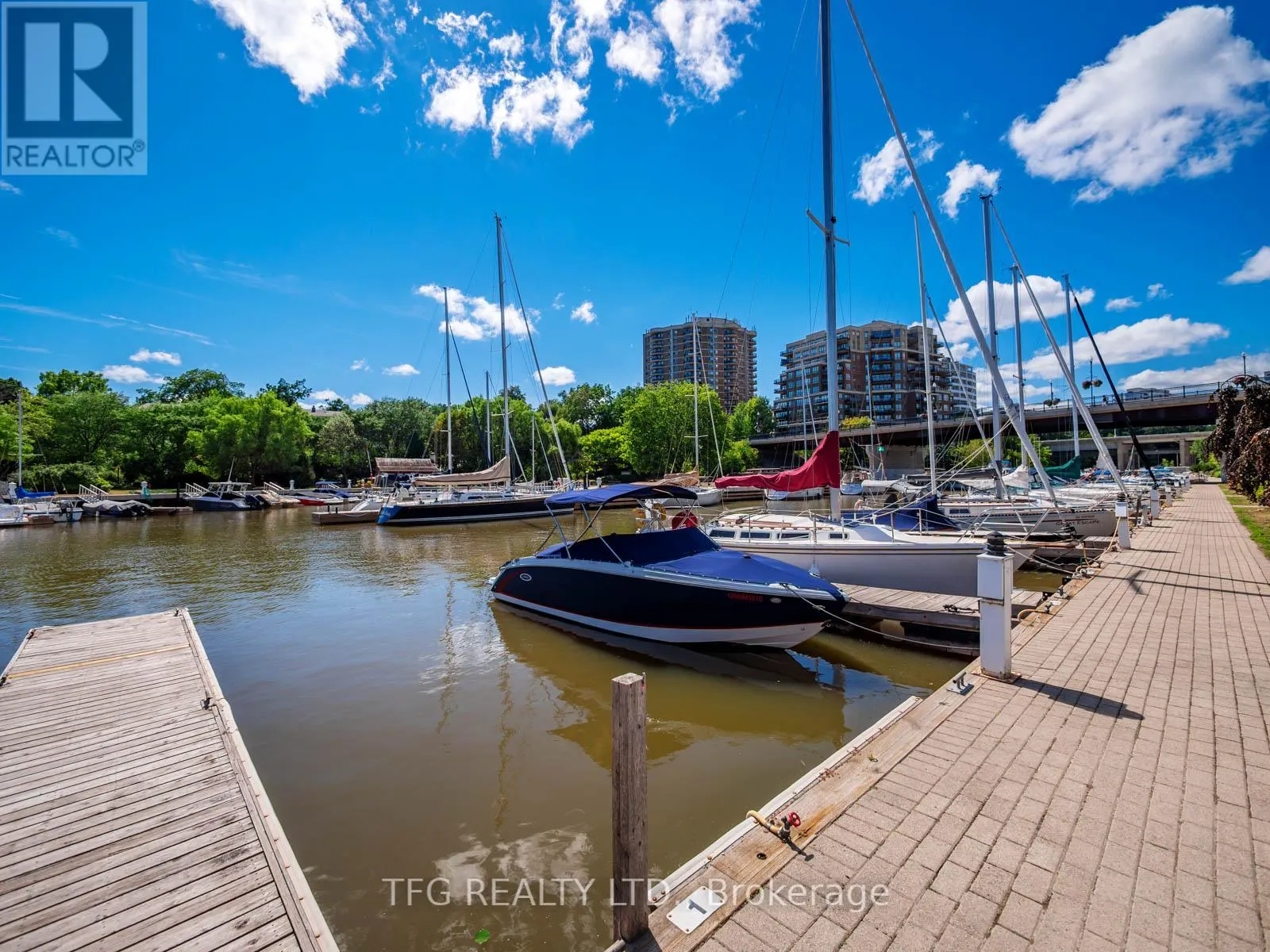 610 - 100 LAKESHORE ROAD E, #610