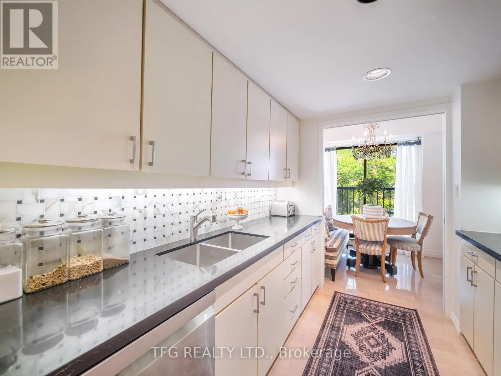 610 - 100 LAKESHORE ROAD E, #610