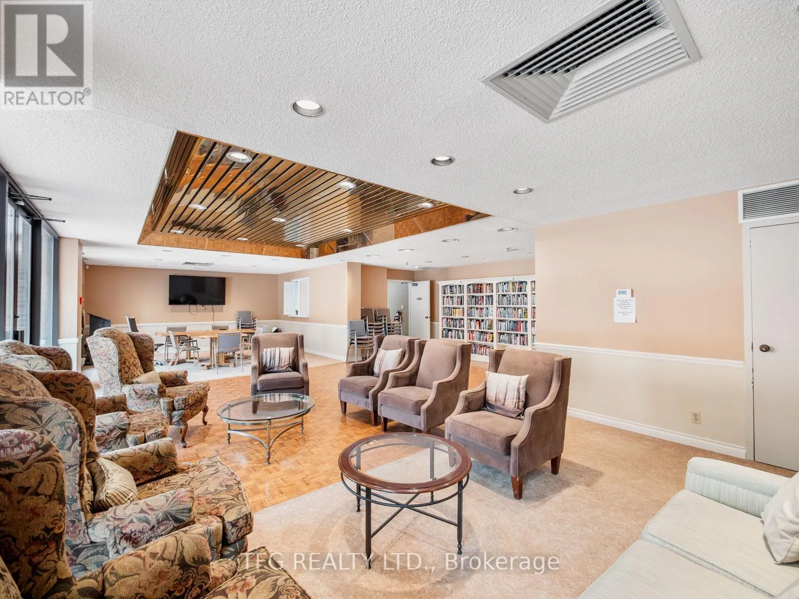 610 - 100 LAKESHORE ROAD E, #610