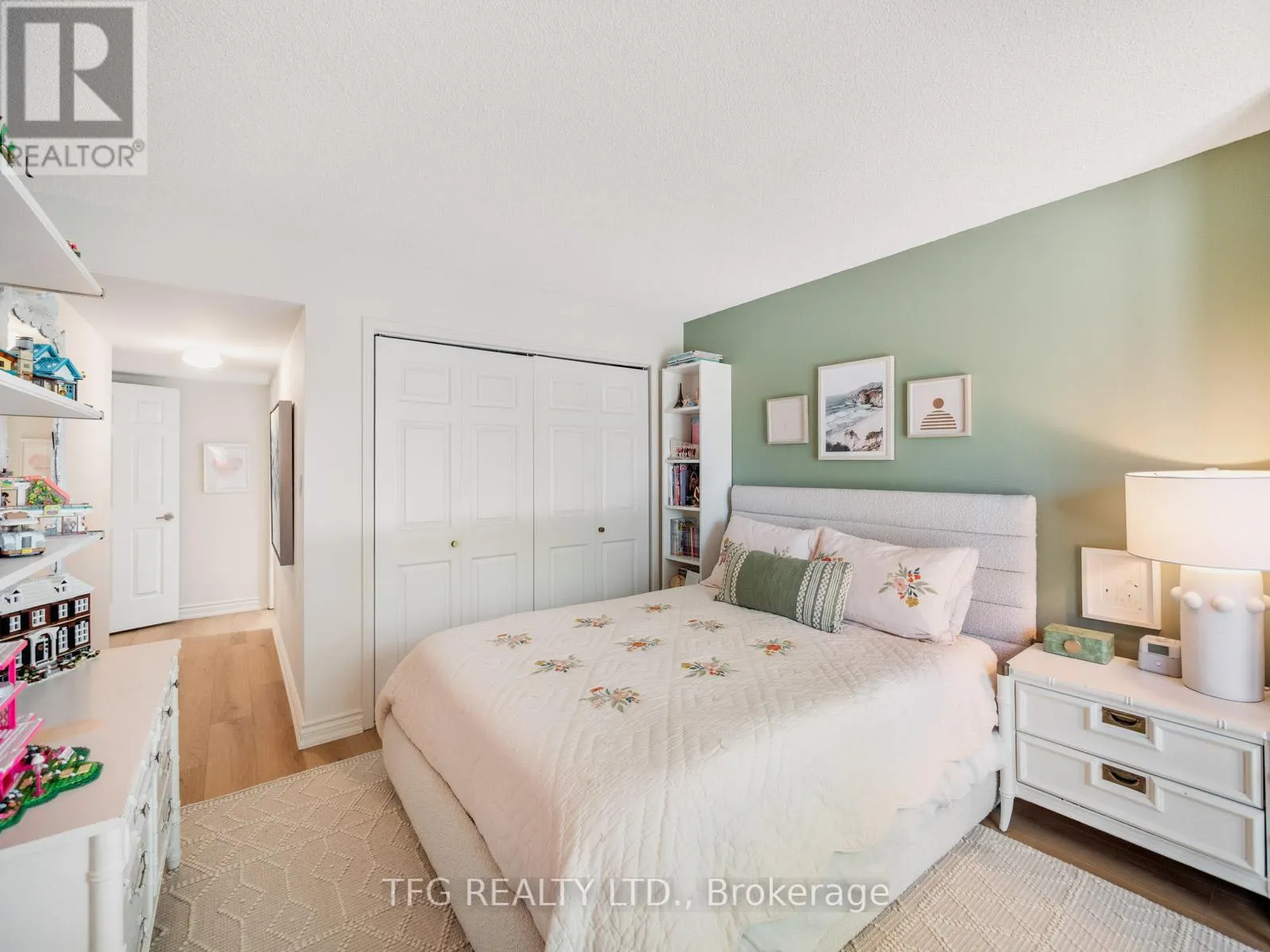 610 - 100 LAKESHORE ROAD E, #610